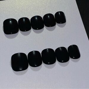 🍂 10 Press-on Nails ~ Black Out ~ Size Small ~ Handmade